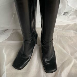 Kenneth Cole Perfect Timing square toe black boot